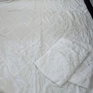 Potterybarn Teen Full/Queen Comforter Quilt and 2 std Shams